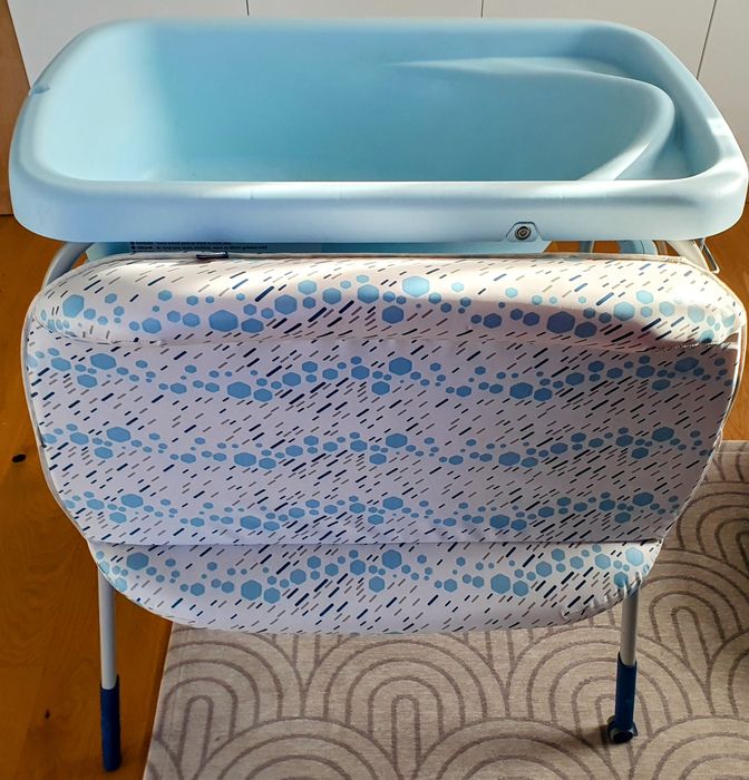 Wanienka Chicco Cuddle & Bubble błękitna wanna przewijak komoda kąpiel