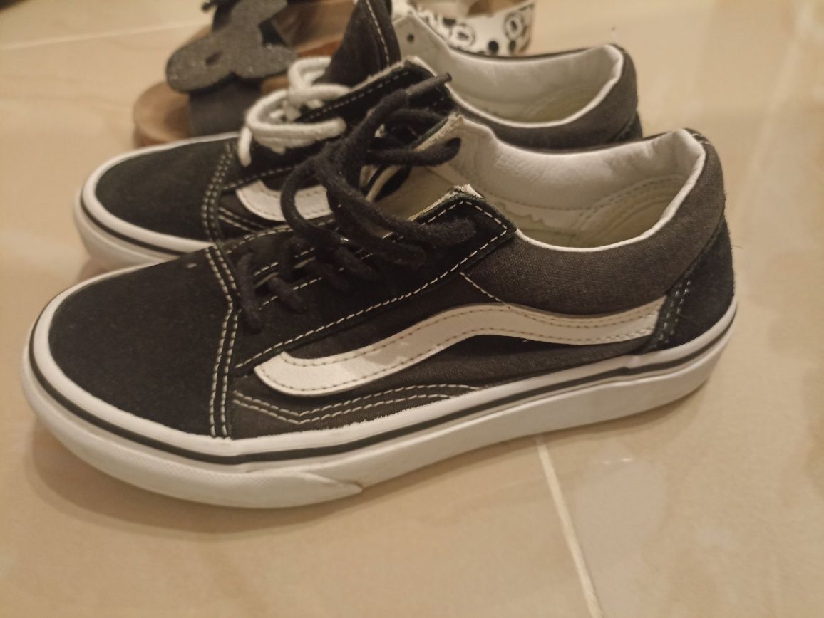 Sprzedam buty dla dziewczynki