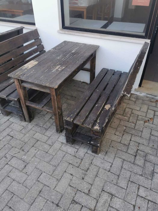 Conjuntos de Mesas de Esplanada em Paletes