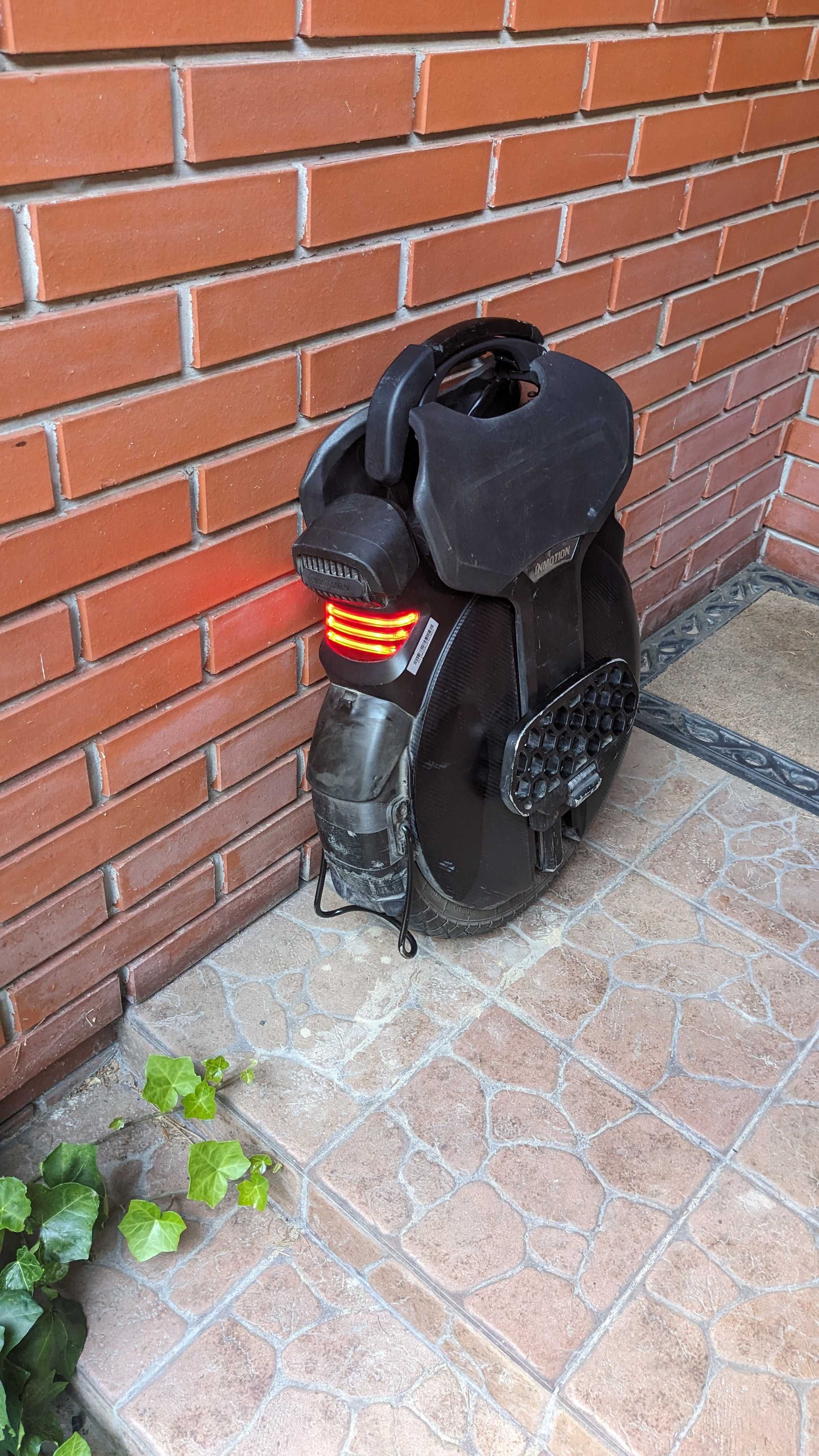Monocykł inmotion V11