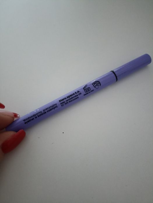 Czarny eyeliner w pisaku Stars From The Stars