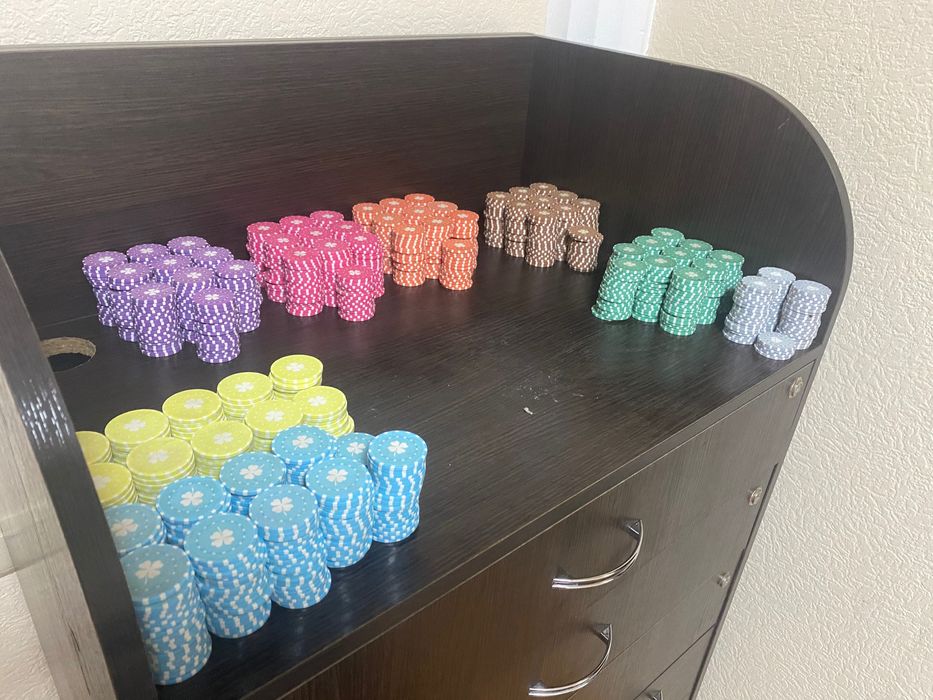 Фишки игровые,фішки,большое количество