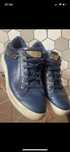 Trampki Guess logowane