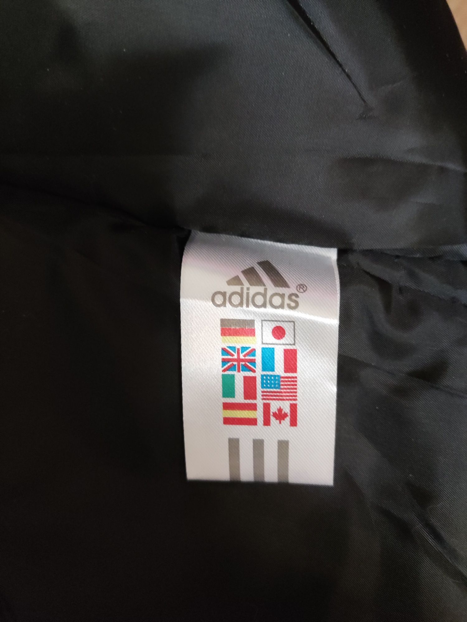 Куртка, ветровка adidas predator.