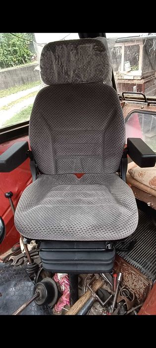 Siedzenie pneumatyczne do ursusów 912