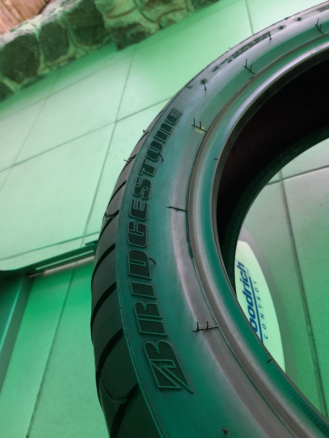 Мотошина 160/70 - 17 Bridgestone Battlax BT20 из Германии