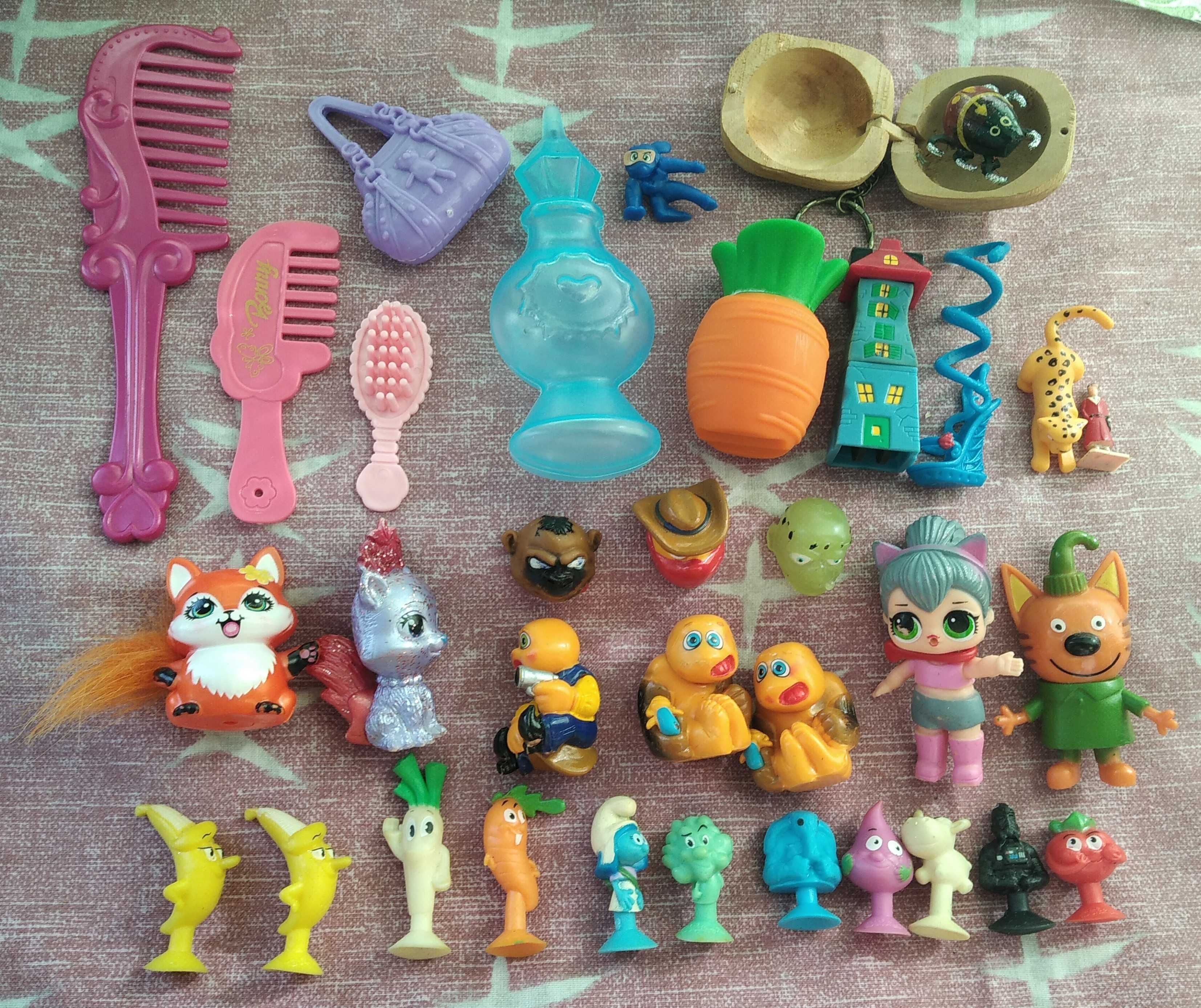 Кіндери 90-х, іграшки, статуетки