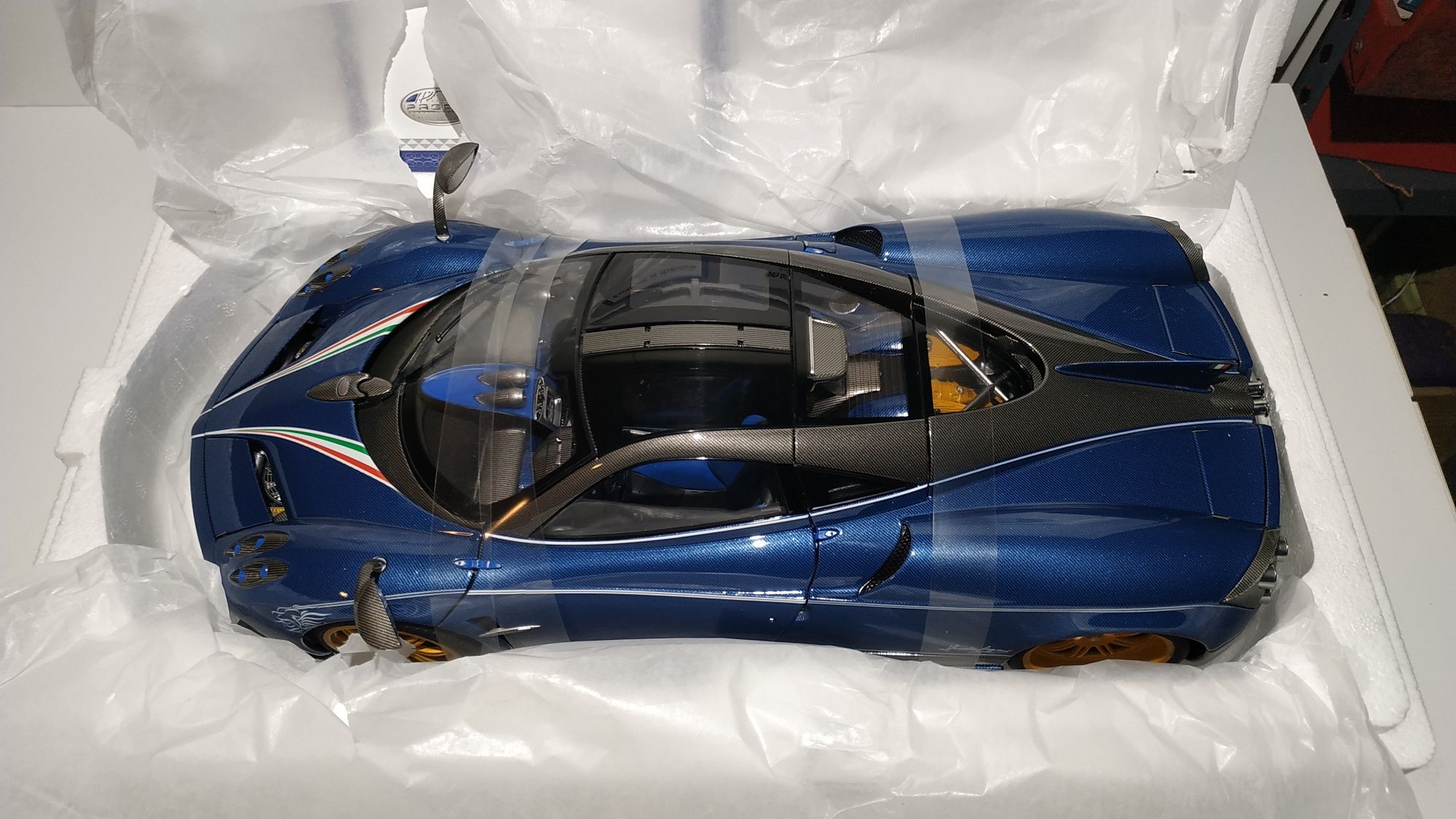 1:12 KengFai Pagani Huayra Dinastia blue