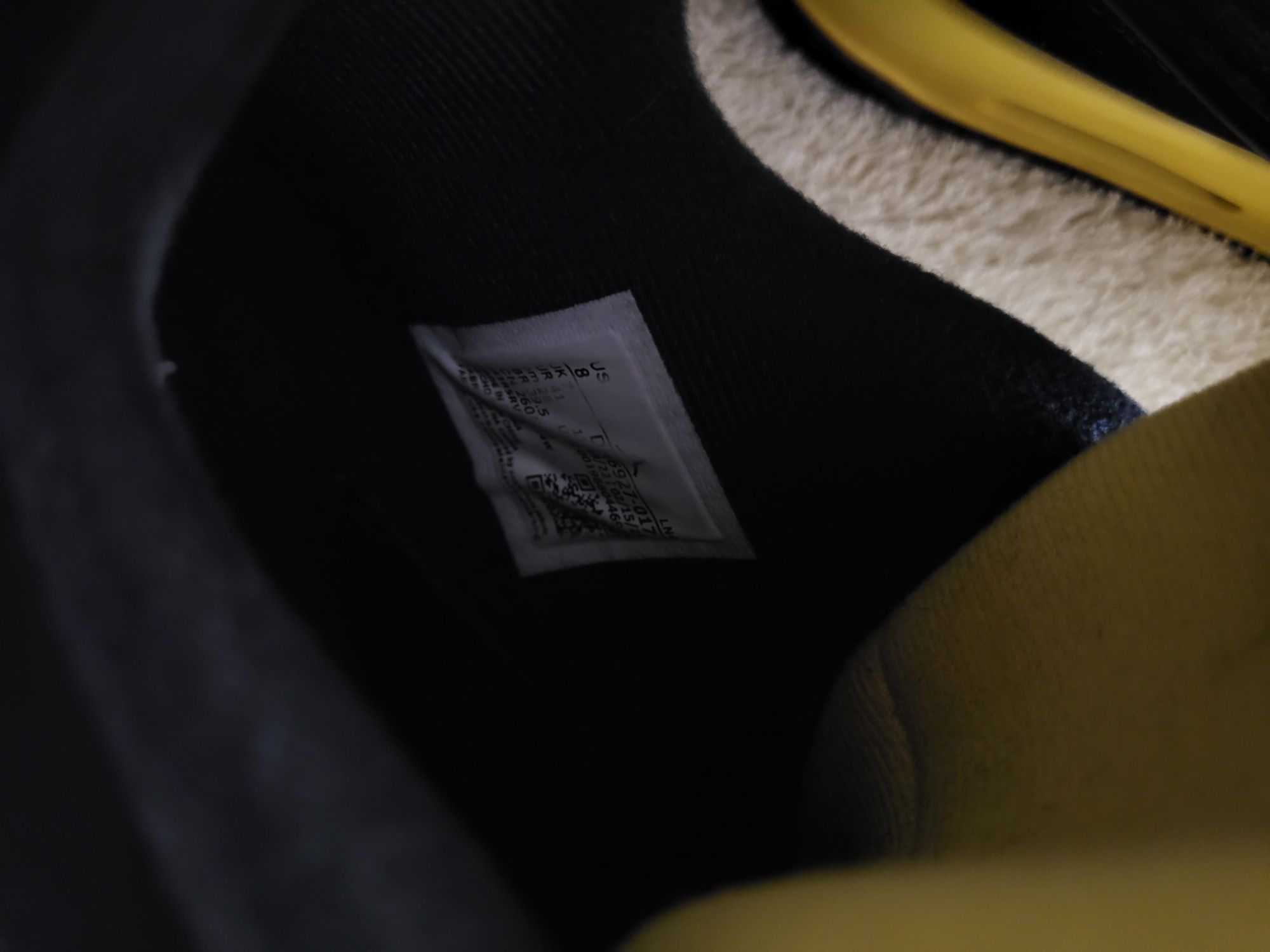 Jordan 4 yellow thunder