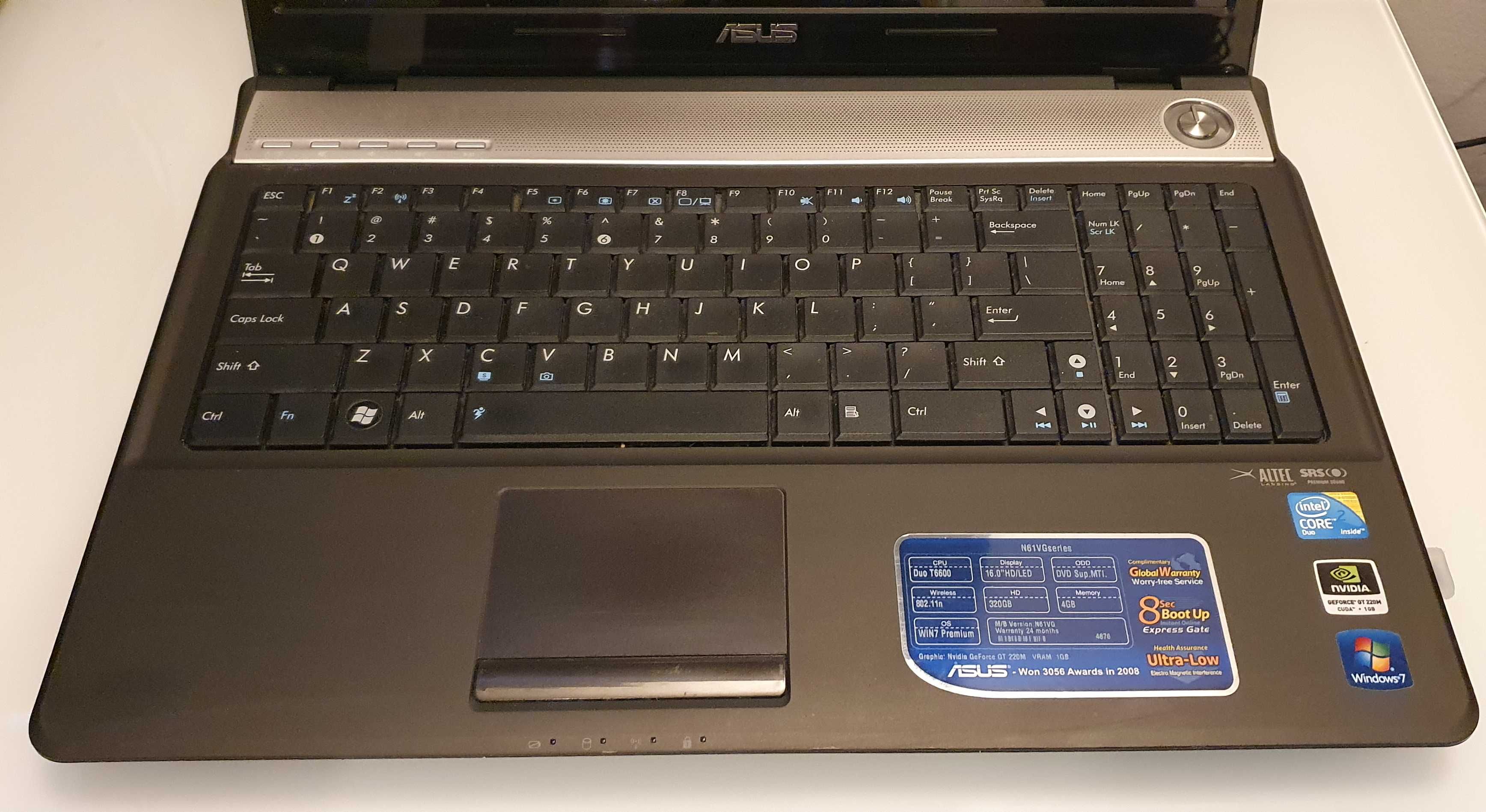 Laptop ASUS N61VG  Geforce GT 220M Intel Core 2 Duo T6600  2,2GHz