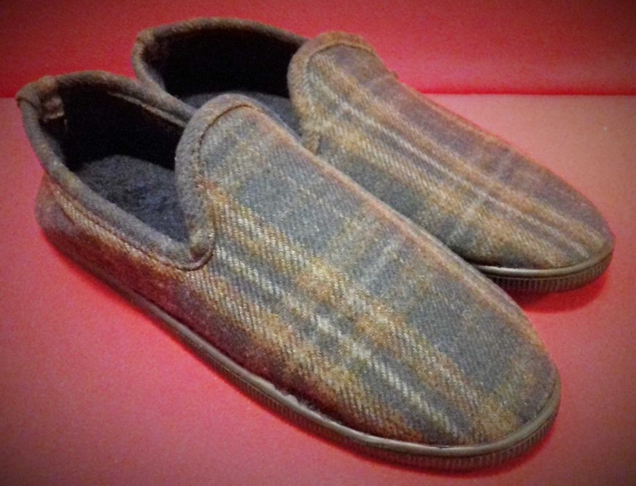 Nowe ciepłe kapcie męskie 41