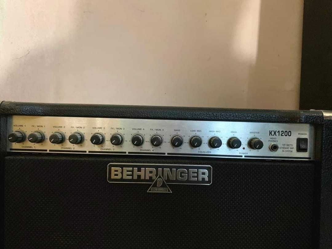 Комбопідсилювач Behringer KX 1200