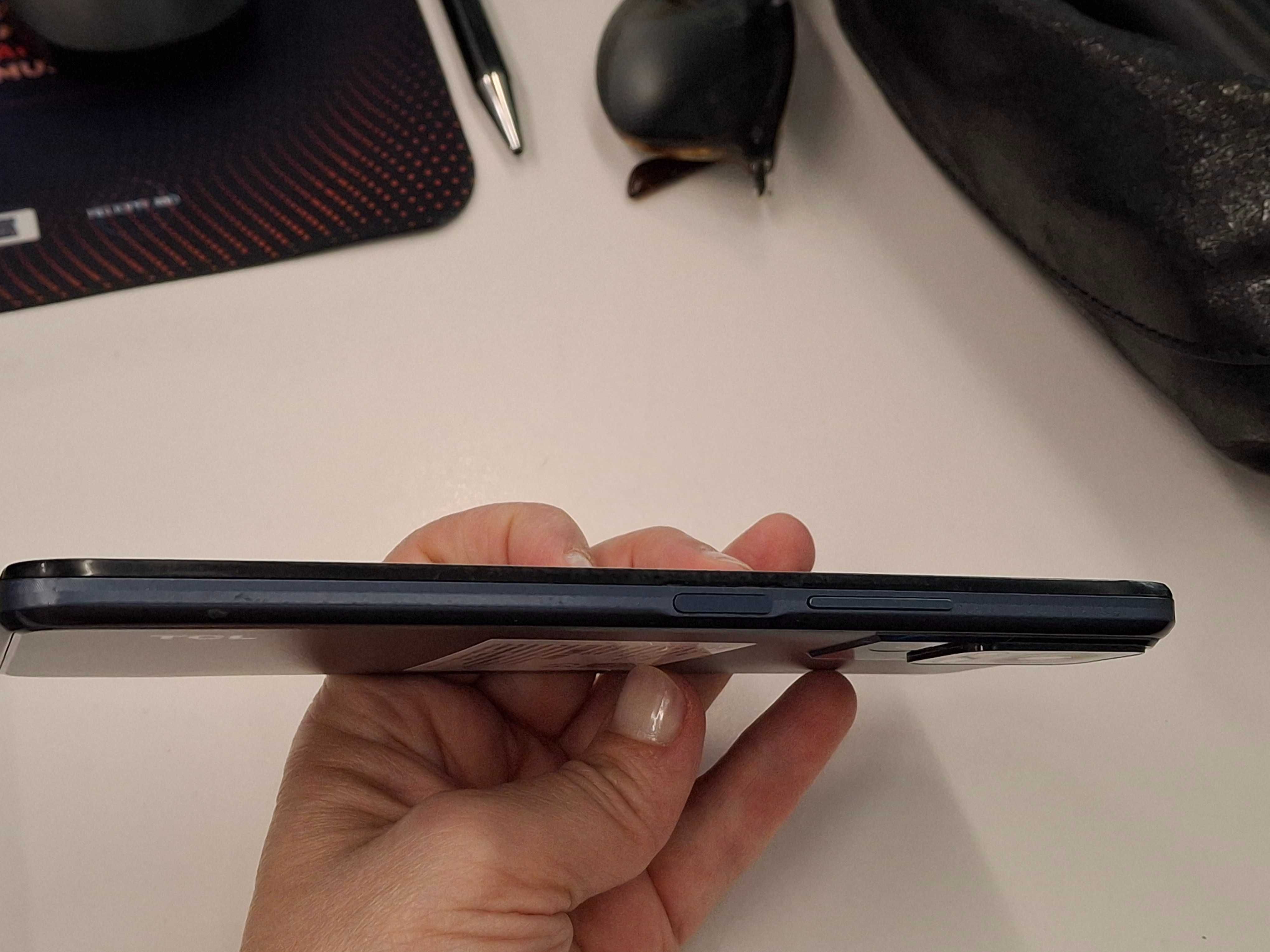 TCL 40 SE dentro da garantia