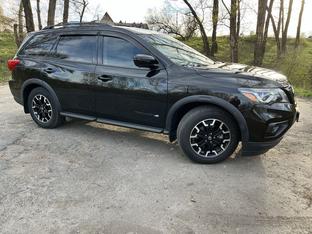 Nissan pathfinder 2019 rock creek