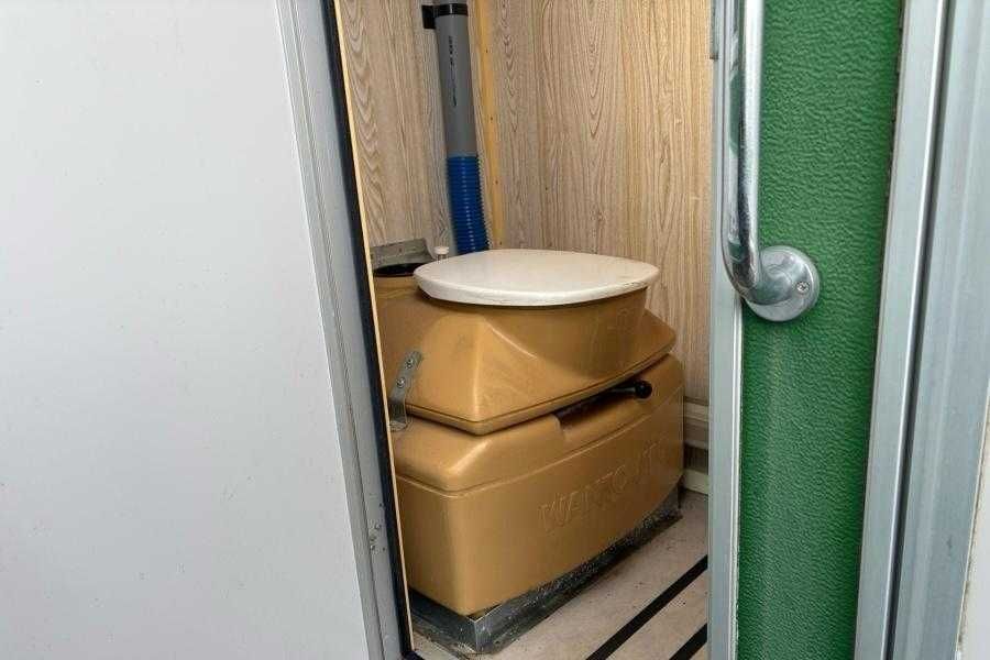 Mobilna przyczepa socjalno-brygadowa - barakowóz, brygadówka