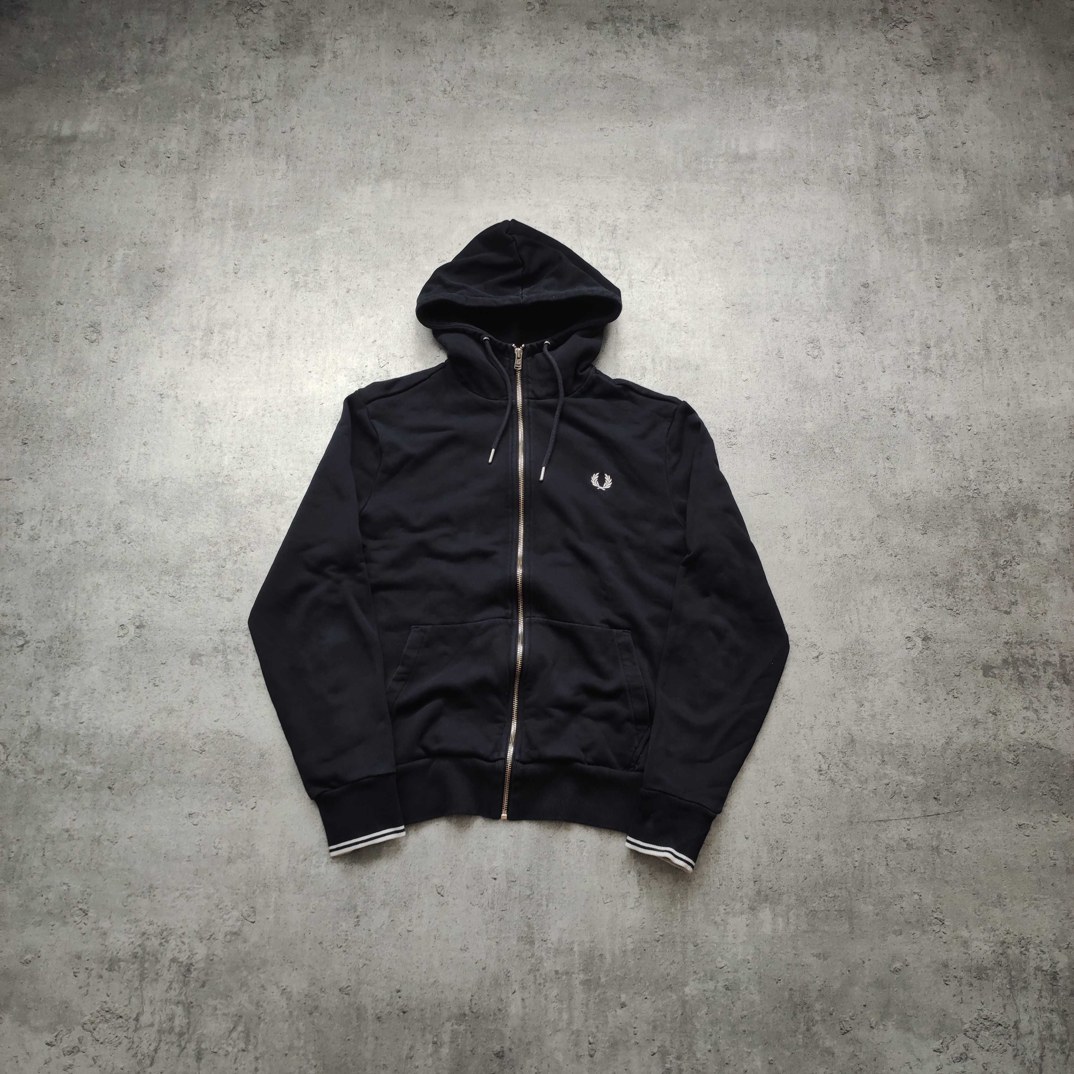 MĘSKA Bluza z Kapturem Rozpinana Granatowa Fred Perry Haft Logo Suwak