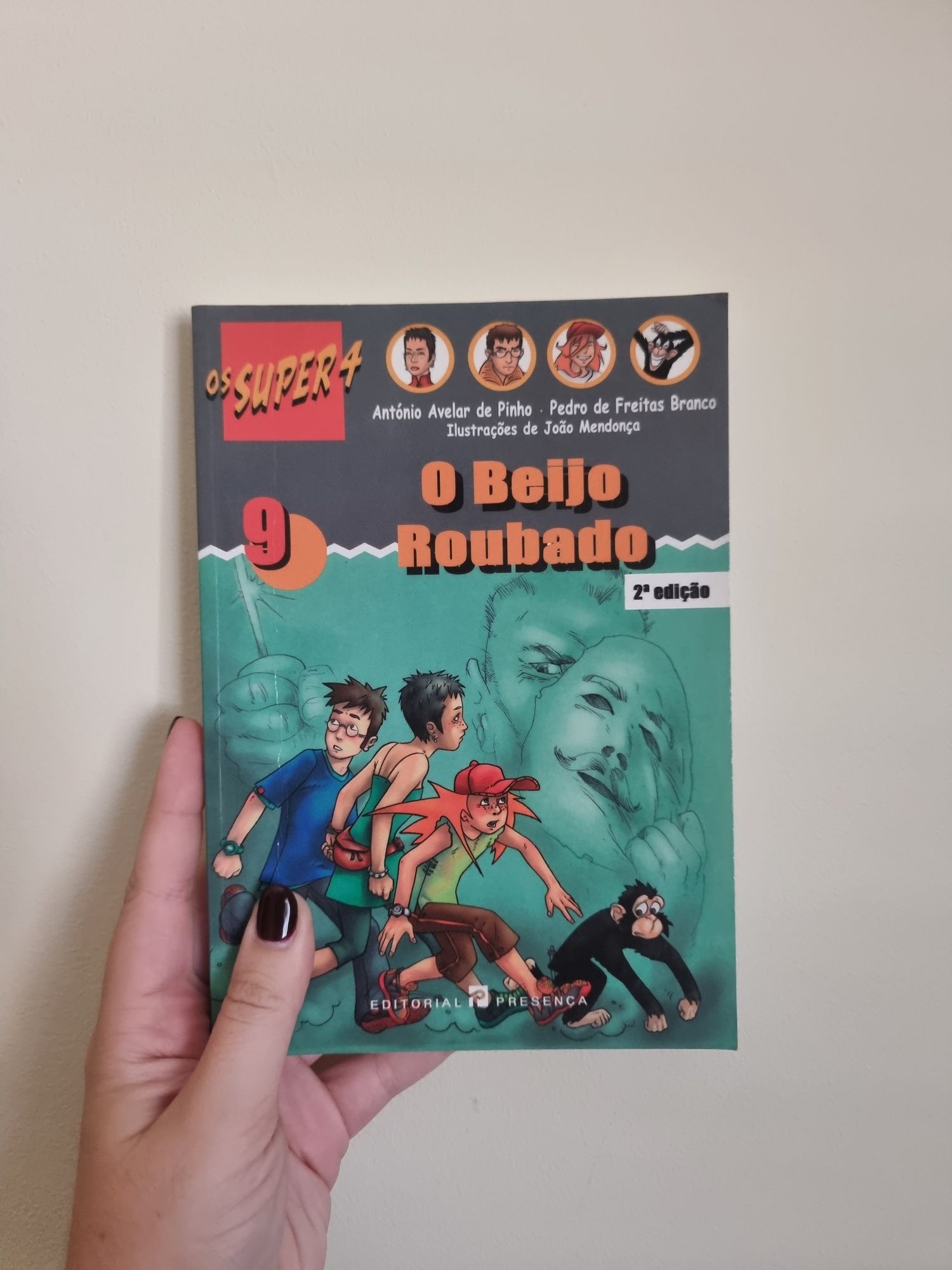 Os Super 4 - O beijo roubado (N°9)