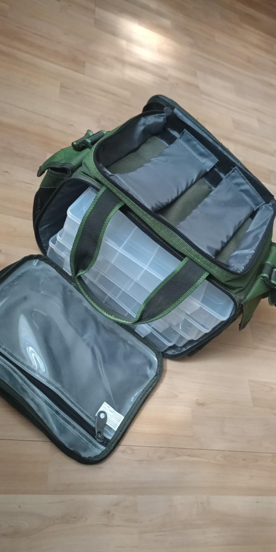 torba wędkarska z pudełkami