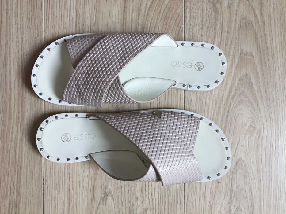 Шкіряні шльопанці Estro 38 розмір
