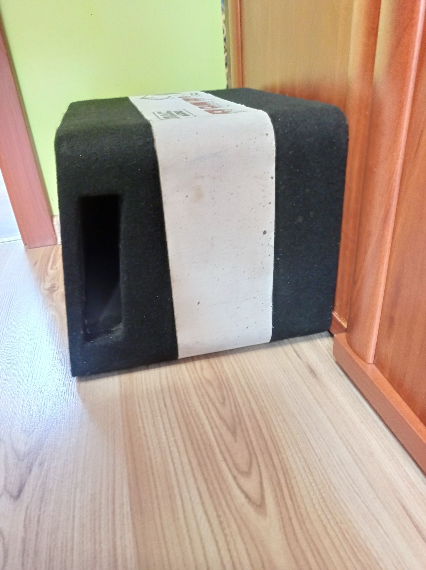 Subwoofer aktywny mac audio samochodowy