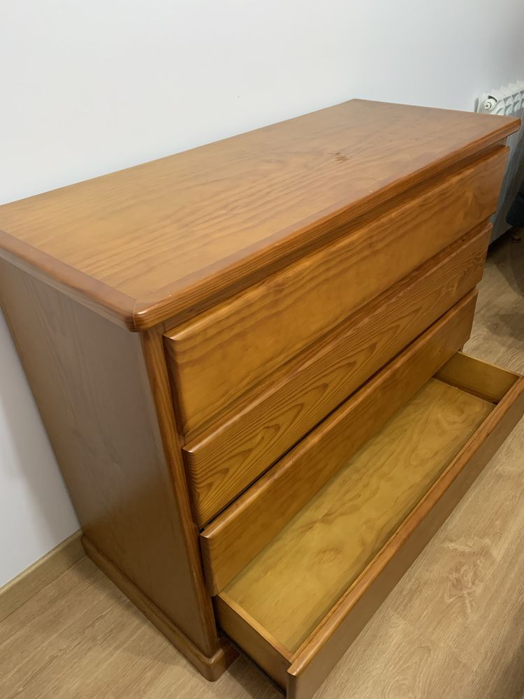 Cômoda 4 gavetas em pinho maciço