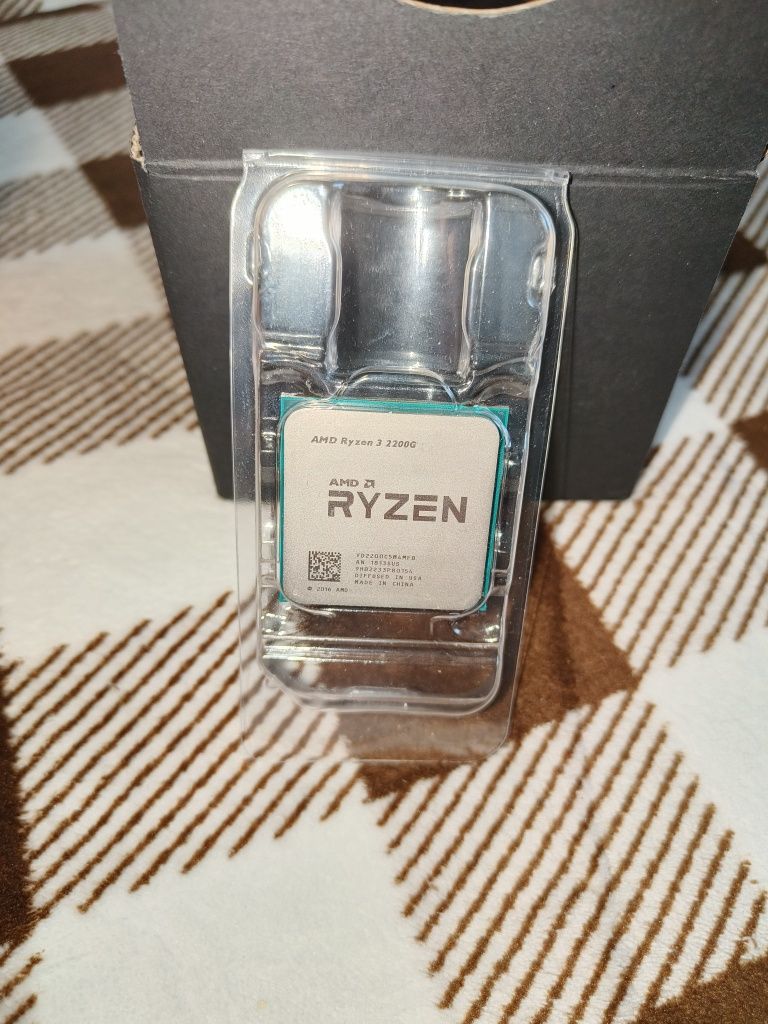 Ryzen 3 2200G + Кулер