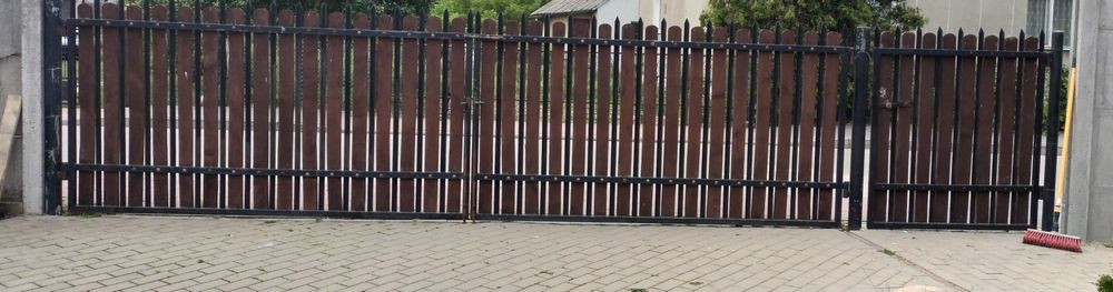 Brama wjazdowa z futrką z demontażu (szeroka).