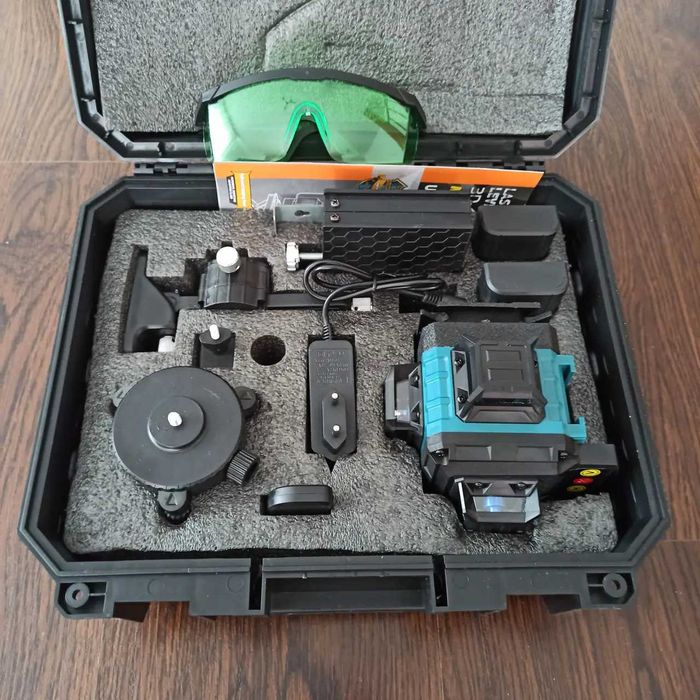 Лазерний рівень Hilda 4D 16 ліній КЕЙС! ШТАТІВ 2.1 м! 2 АКБ!