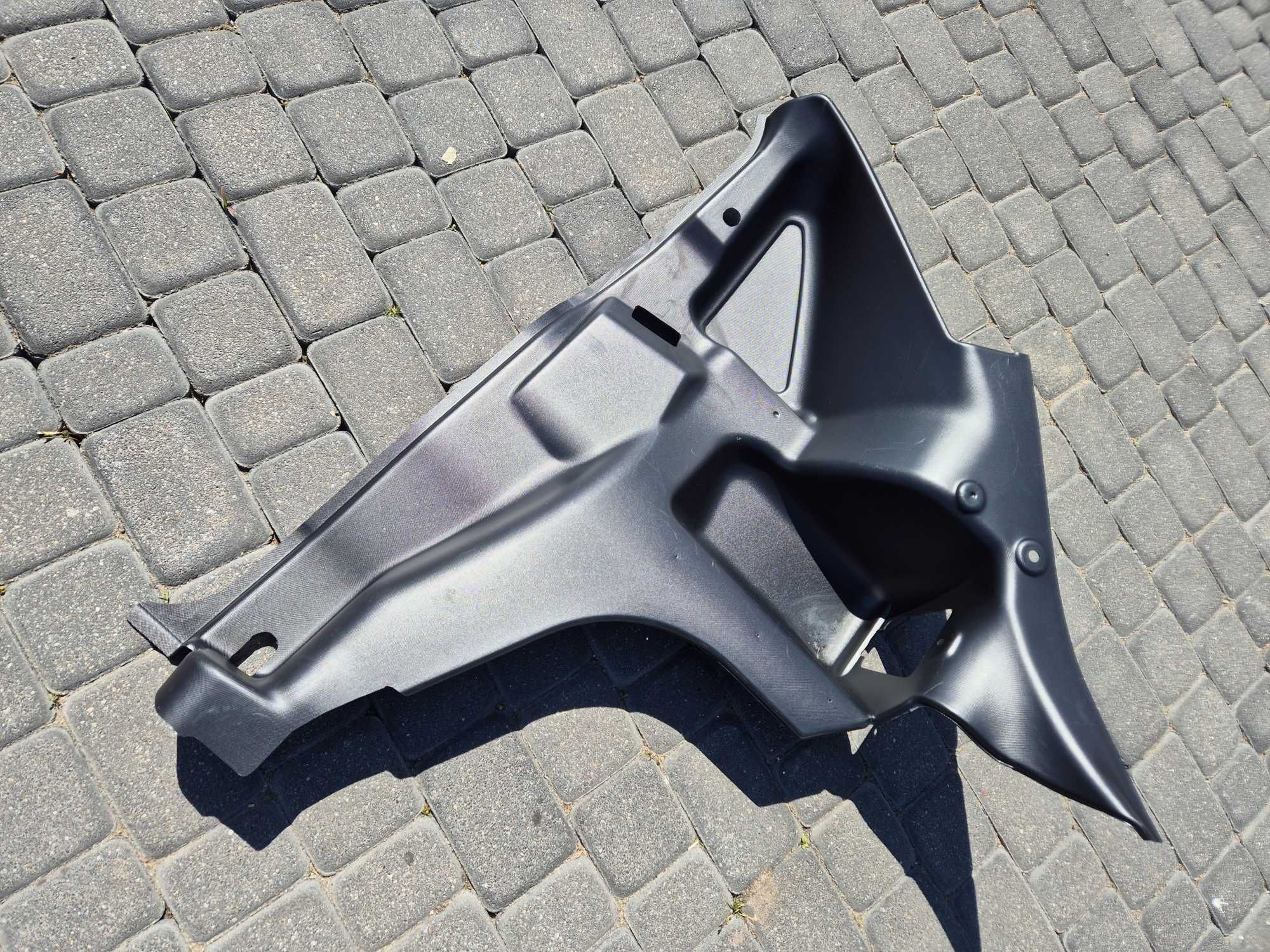 boczek tył tylny prawy bagażnika microcar due