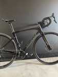 Rower szosowy Specialized Roubaix SL8 Sport Apex carbon