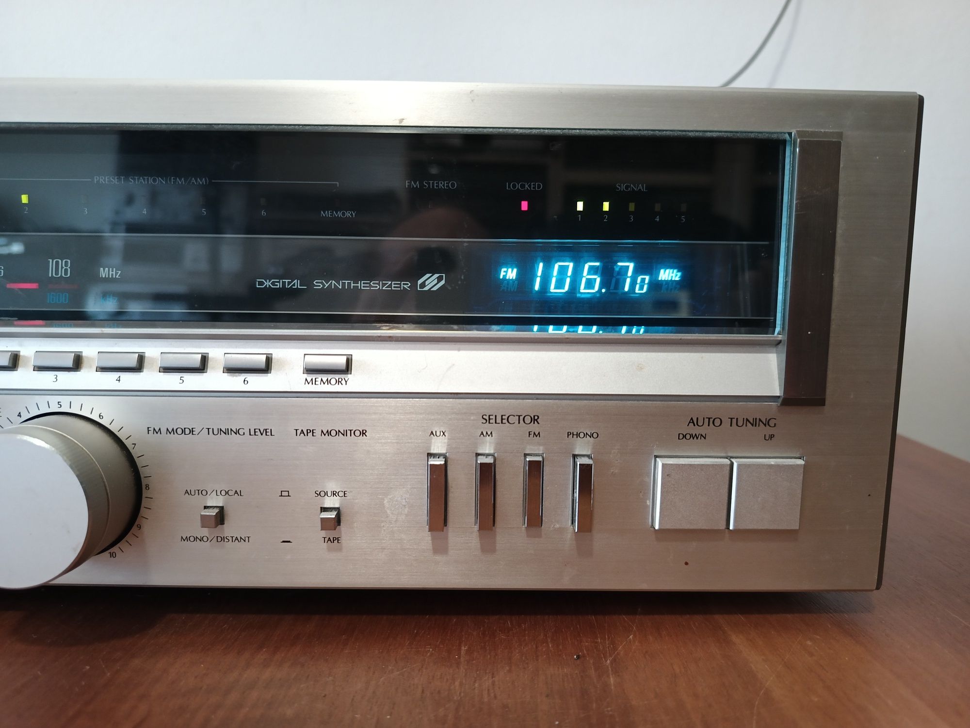 Amplituner SANSUI  3900 Z