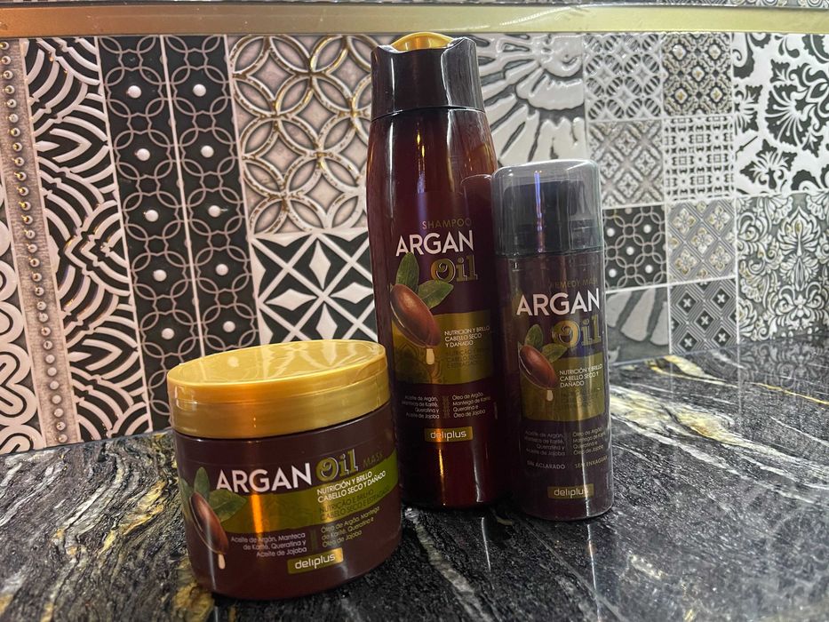 Arganowy Zestaw do włosów suchych i zniszczonych  Deliplus z Hiszpanii