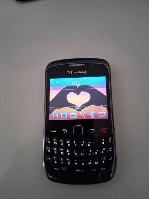 Telemóvel  blackberry Curve a funcionar em bom estado