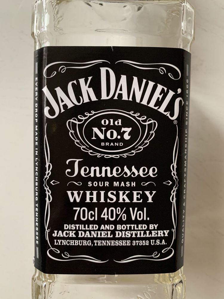 Пустая бутылка от виски Jack Daniels 0,7 л