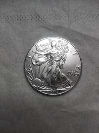 Срібний орел, срібний долар, шагающая статуя, інвестиційна срібна моне