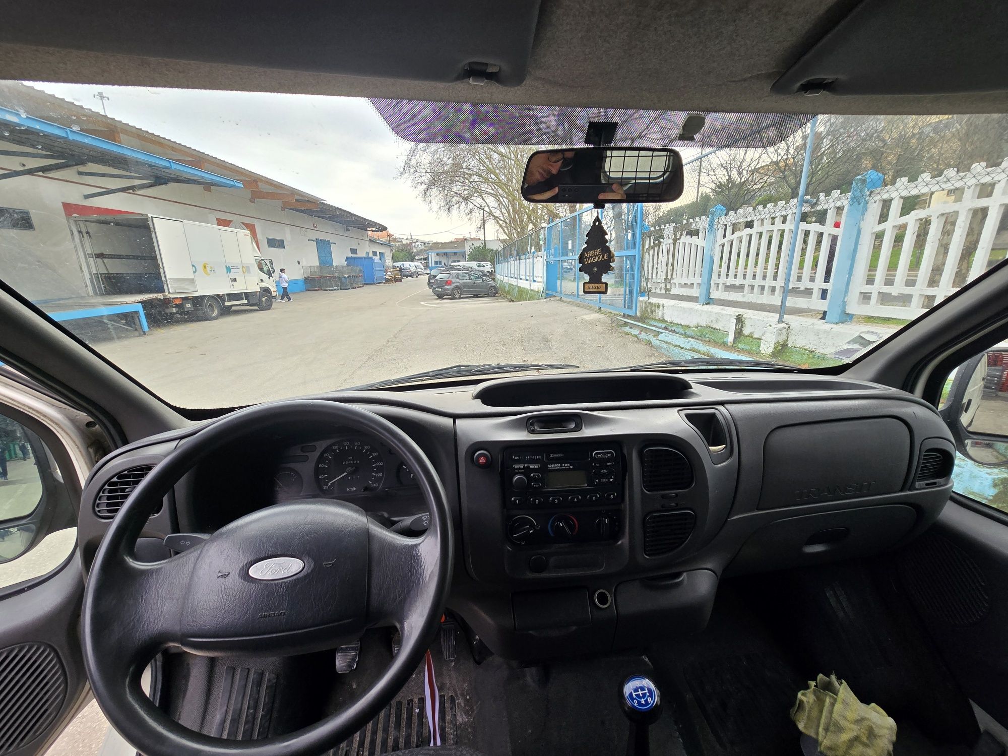 Ford Transit 330M 2.4 Tdci