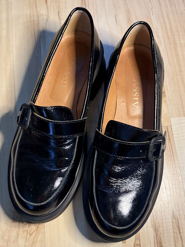 Loafersy Massiv (39)