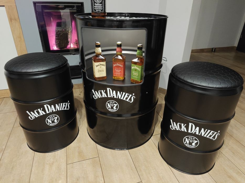 Zestaw mebli z beczek Jack Daniels