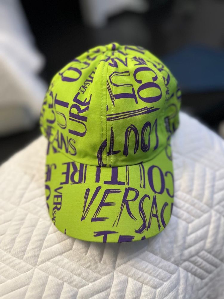 Продам кепку-бейсболку Versace