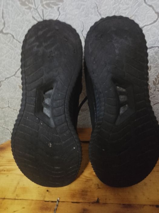 Кросовки adidas 43 размер