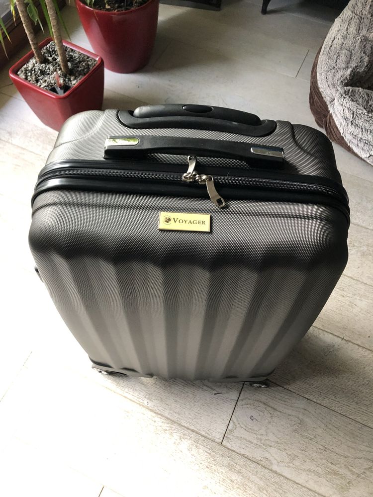 Walizaka średnia Voyager jak NOWA!