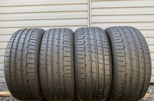 Комплект літніх шин Pirelli 255/40 R19 P Zero