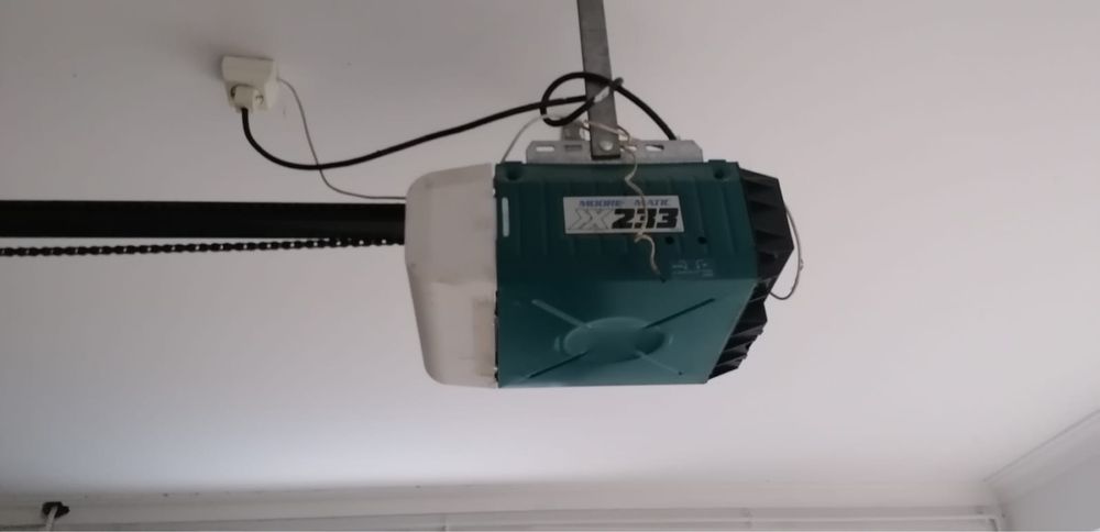 Portão basculante automático