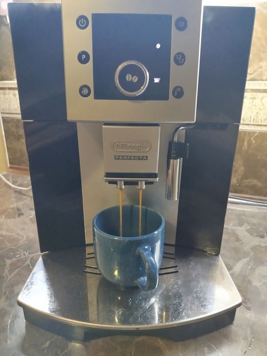Кавоварка delonghi perfecta