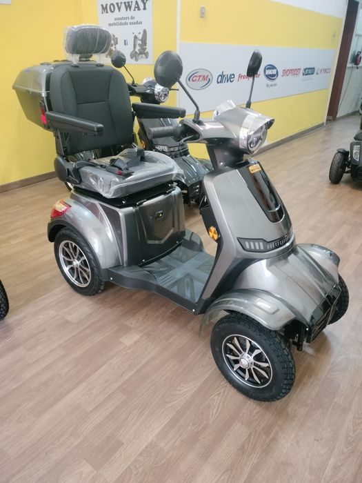 Scooters de mobilidade reduzida com bateria de lítio removível