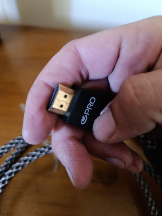 Cabo HDMI profissional com pouco uso.