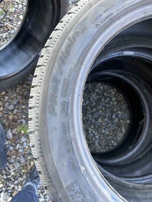 255/45/18 michelin alpin