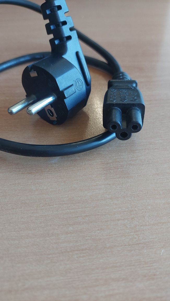 Cabo de alimentação para portátil (3 pinos, IEC C5/EU CEE 7/7, 1