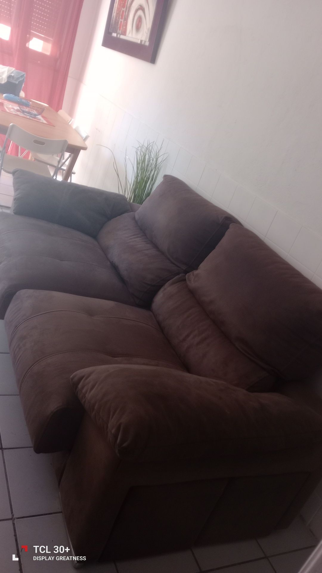 Sofá três lugares impecável