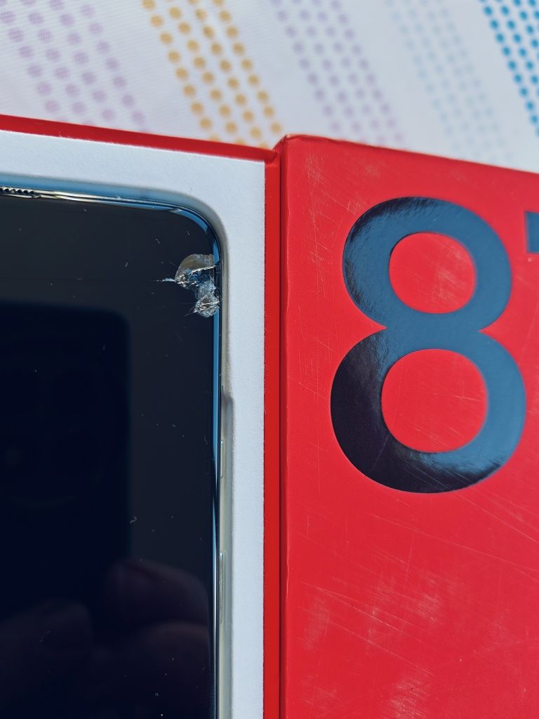 One Plus 8T silver 8/128Gb